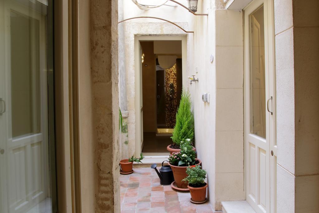 Ortigia Guest House Casa Flora Syracuse Exterior foto